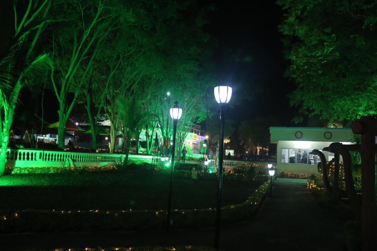 Fun And Food Resort & Holidays Harsola 외부 사진