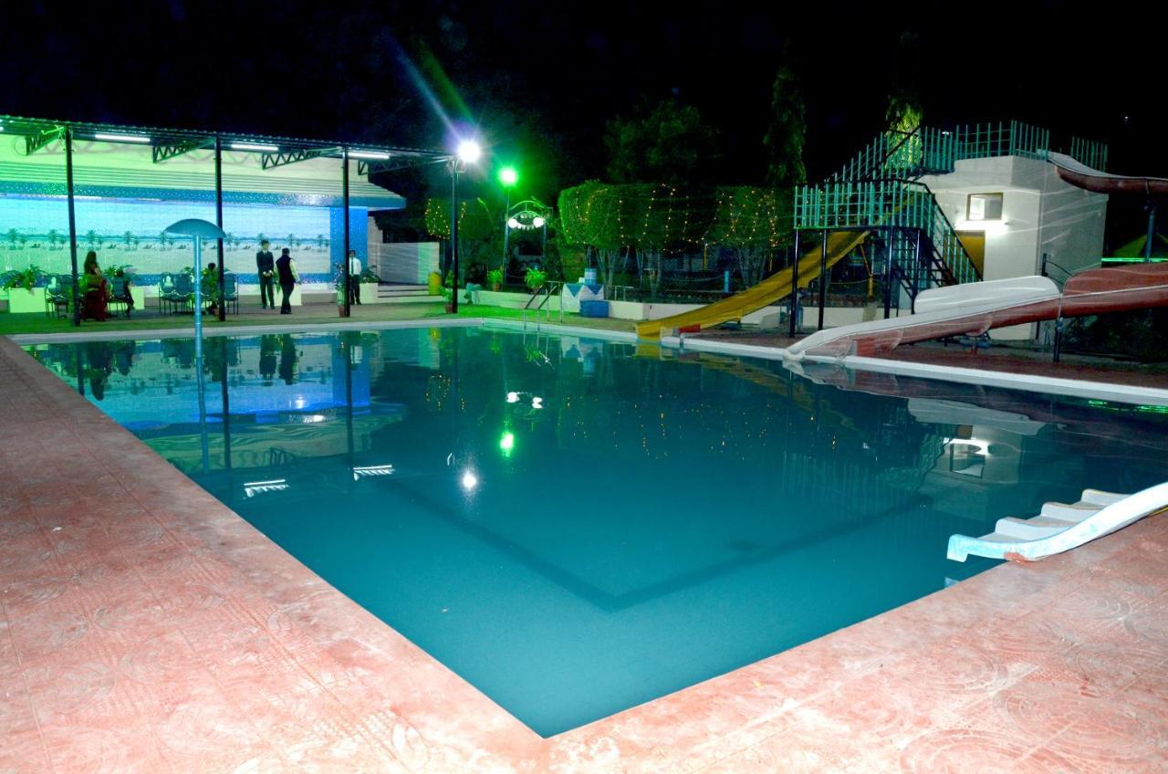 Fun And Food Resort & Holidays Harsola 외부 사진