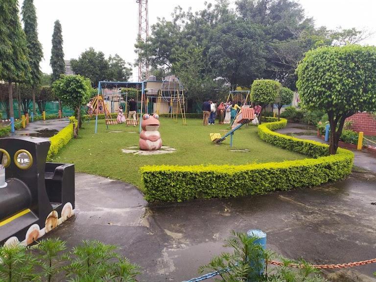 Fun And Food Resort & Holidays Harsola 외부 사진